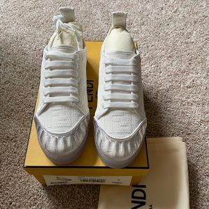 Fendi Tess canvas sneaker